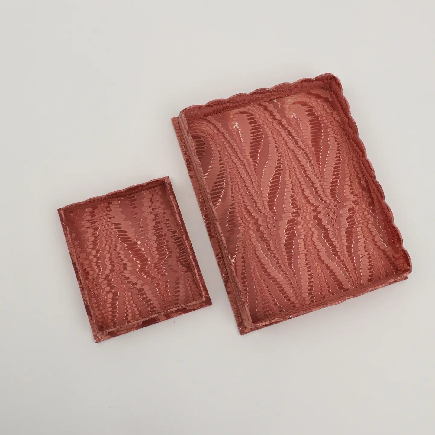 Red and Pink Marbled Scalloped Tray Set