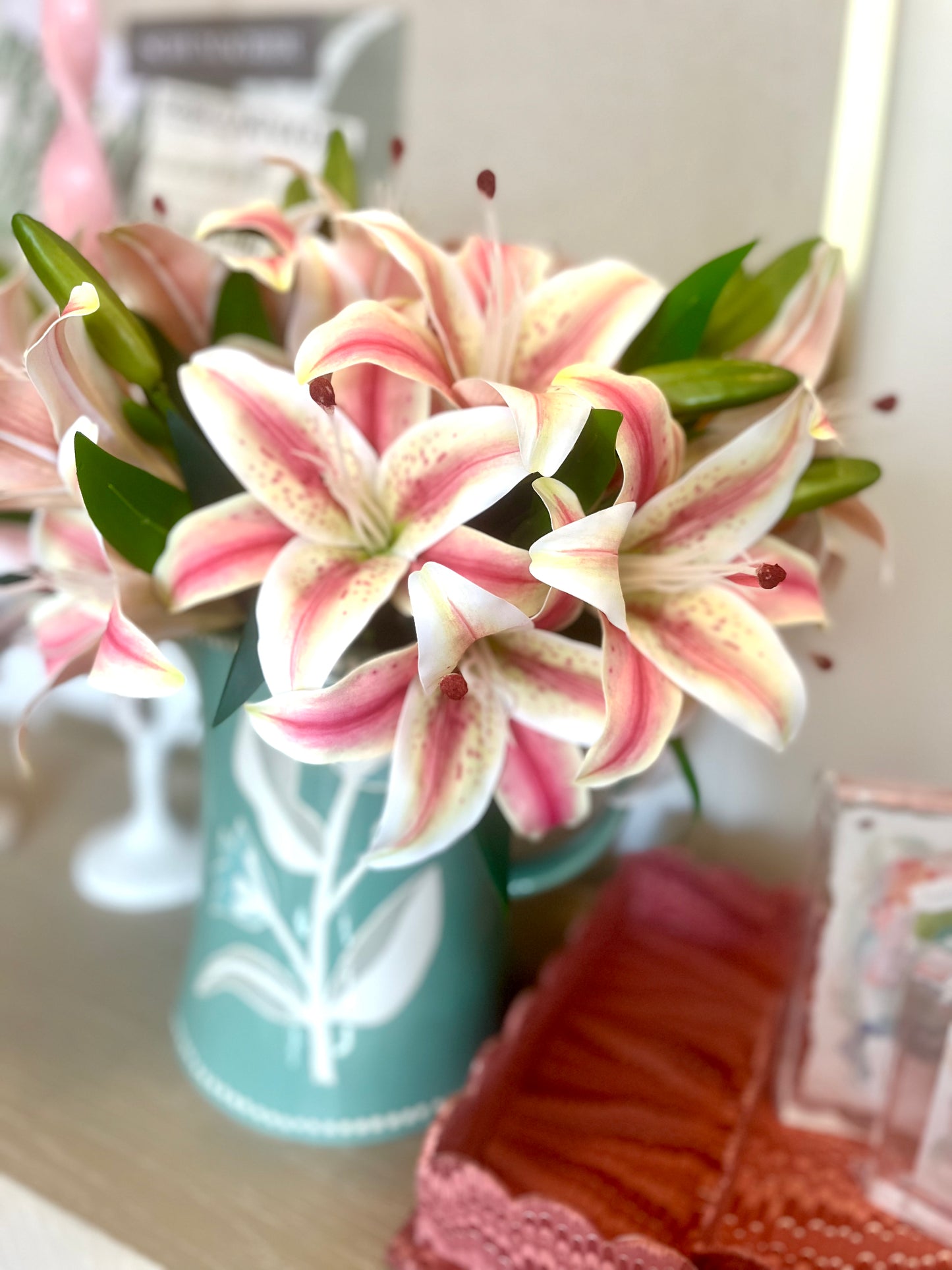 Lily Spray- Mauve Cream